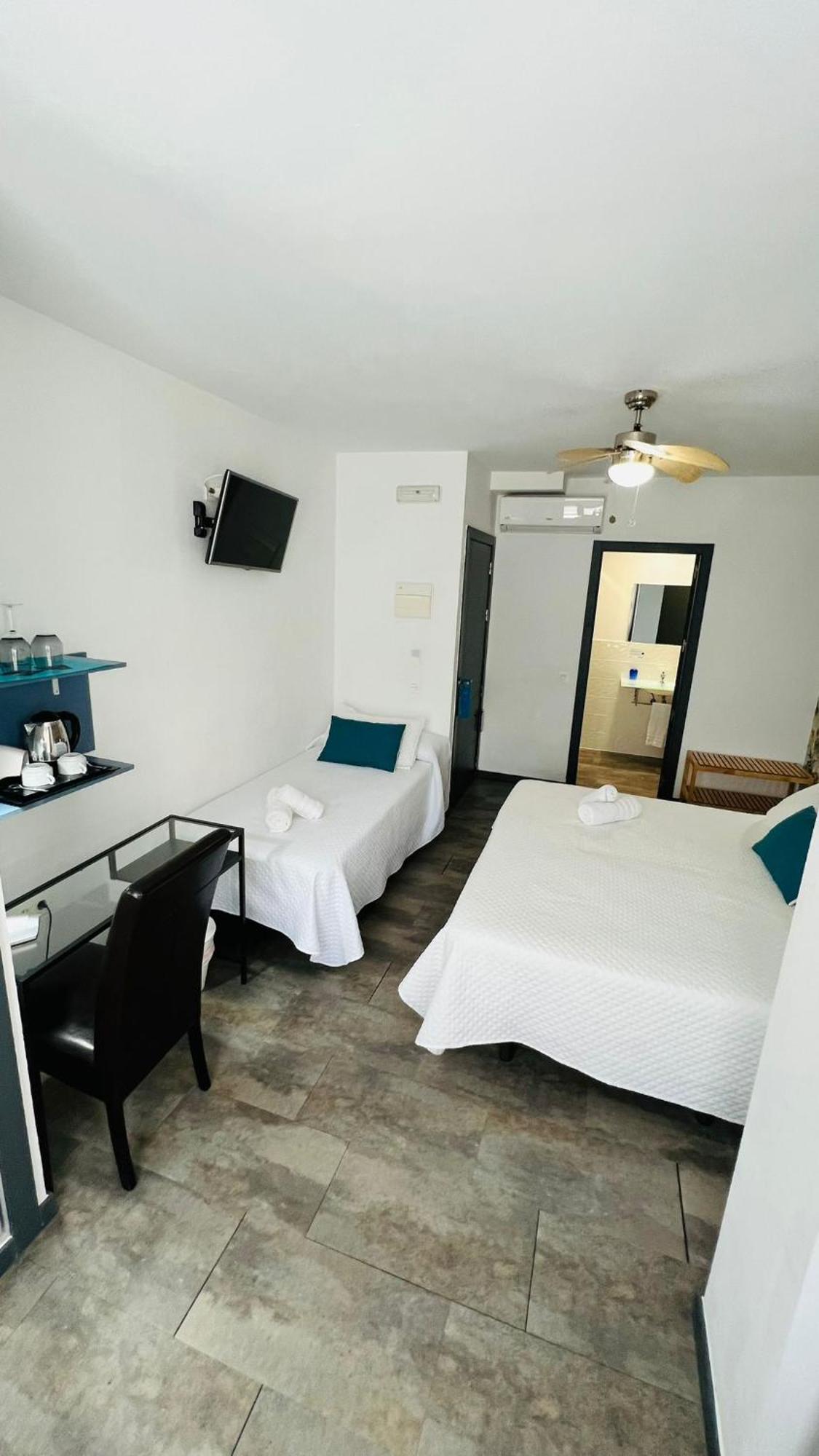 Bajondillo Beach Cozy Inns (Adults Only) Torremolinos Exterior photo