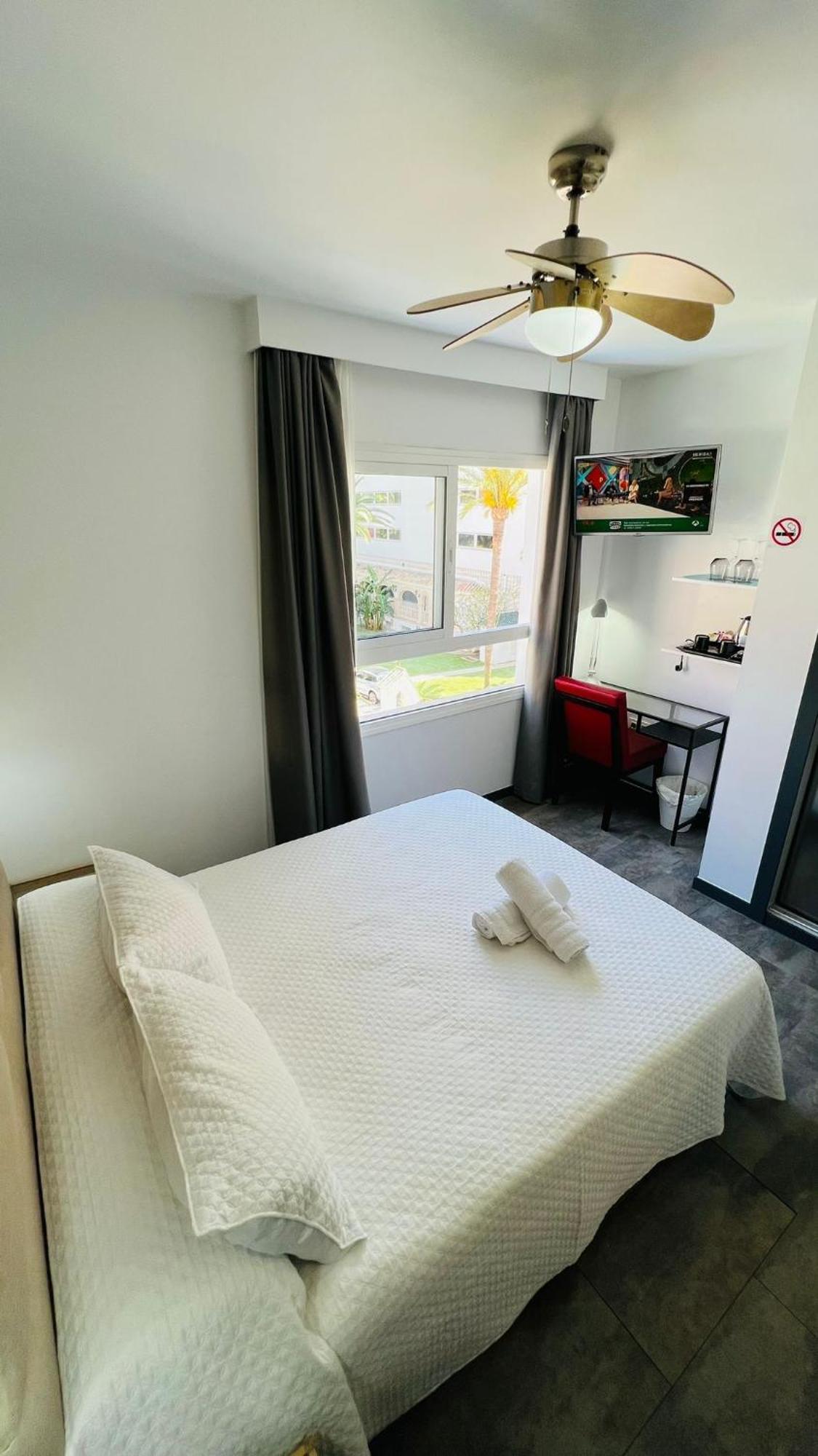 Bajondillo Beach Cozy Inns (Adults Only) Torremolinos Exterior photo