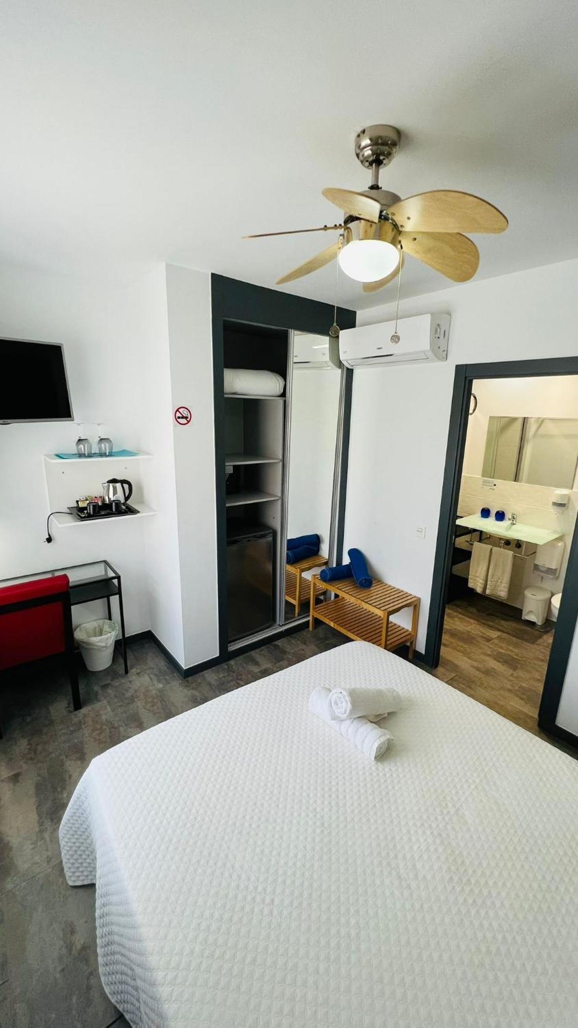 Bajondillo Beach Cozy Inns (Adults Only) Torremolinos Exterior photo