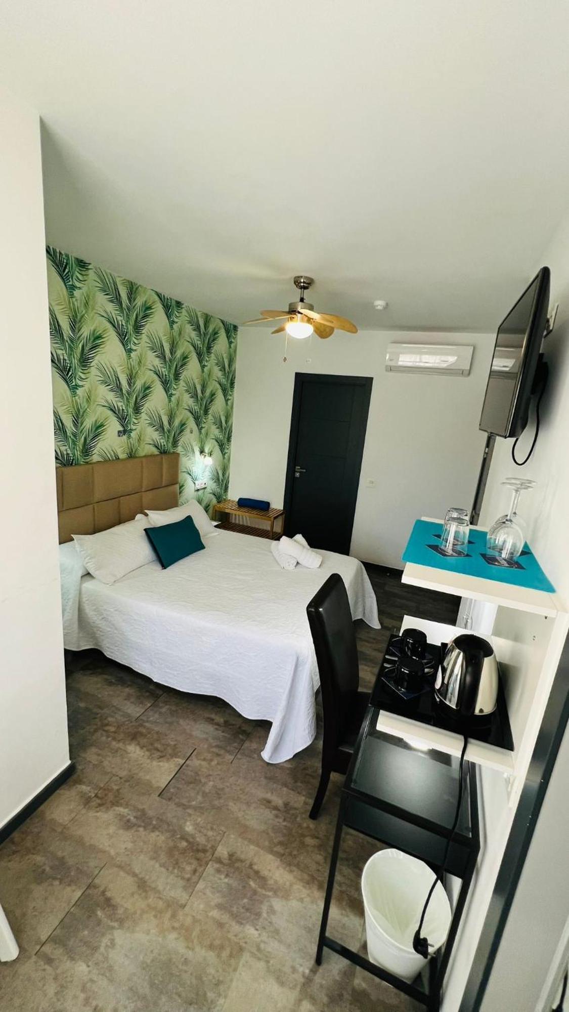 Bajondillo Beach Cozy Inns (Adults Only) Torremolinos Exterior photo