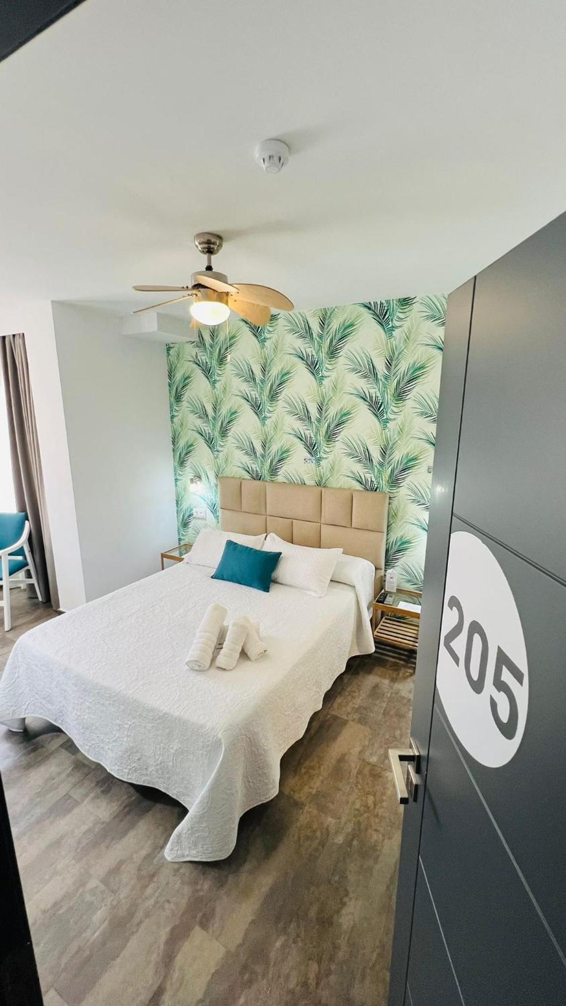 Bajondillo Beach Cozy Inns (Adults Only) Torremolinos Exterior photo