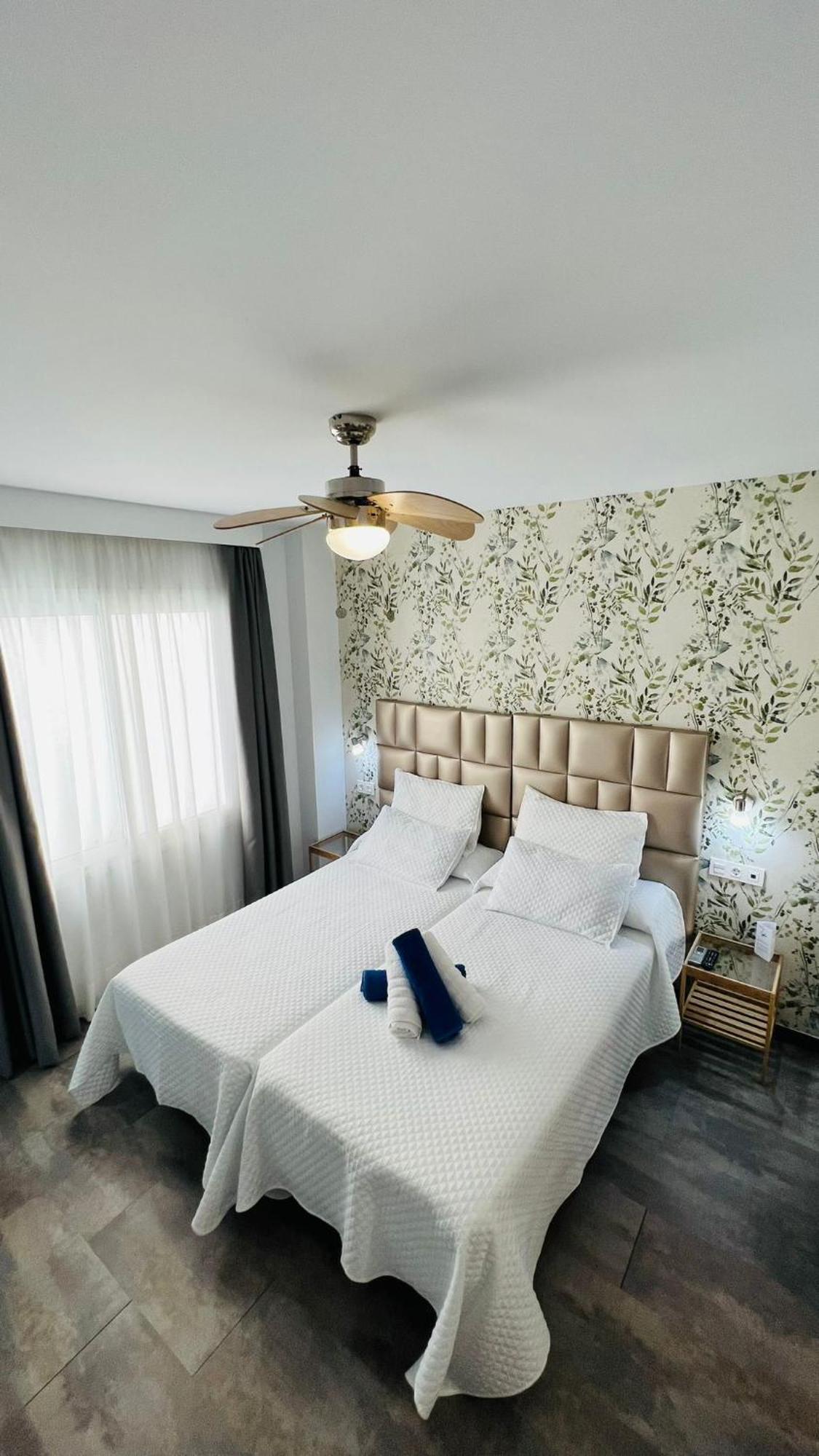 Bajondillo Beach Cozy Inns (Adults Only) Torremolinos Exterior photo
